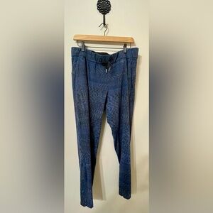 LULULEMON On the Fly, 7/8 pant  size 12